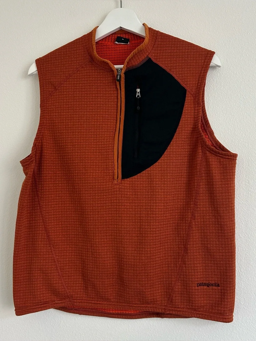Patagonia Men’s Orange R1 Vest